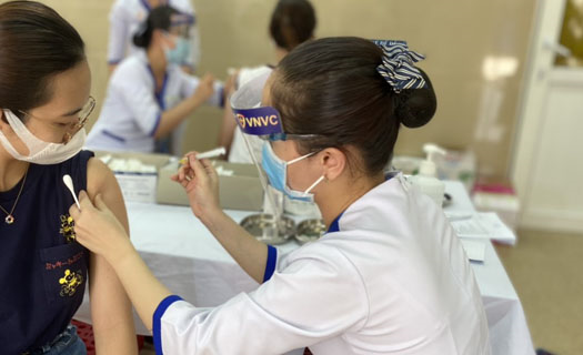 Bao phủ vaccine và thẻ xanh Covid